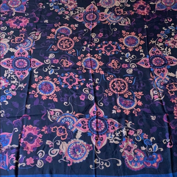 Loro Piana floral shawl - Picture 2 of 8